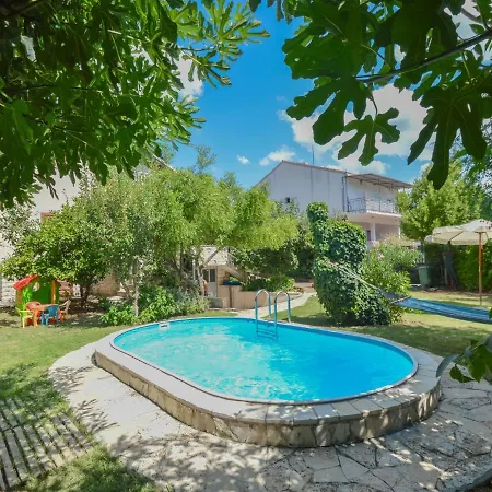 Hébergement de vacances Mihovilka By Interhome