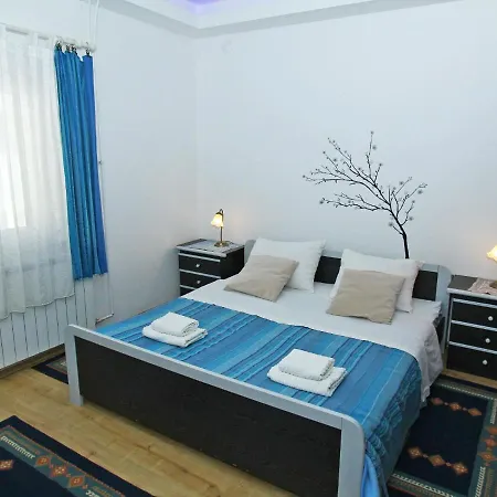 Semesterbostad Mihovilka By Interhome *